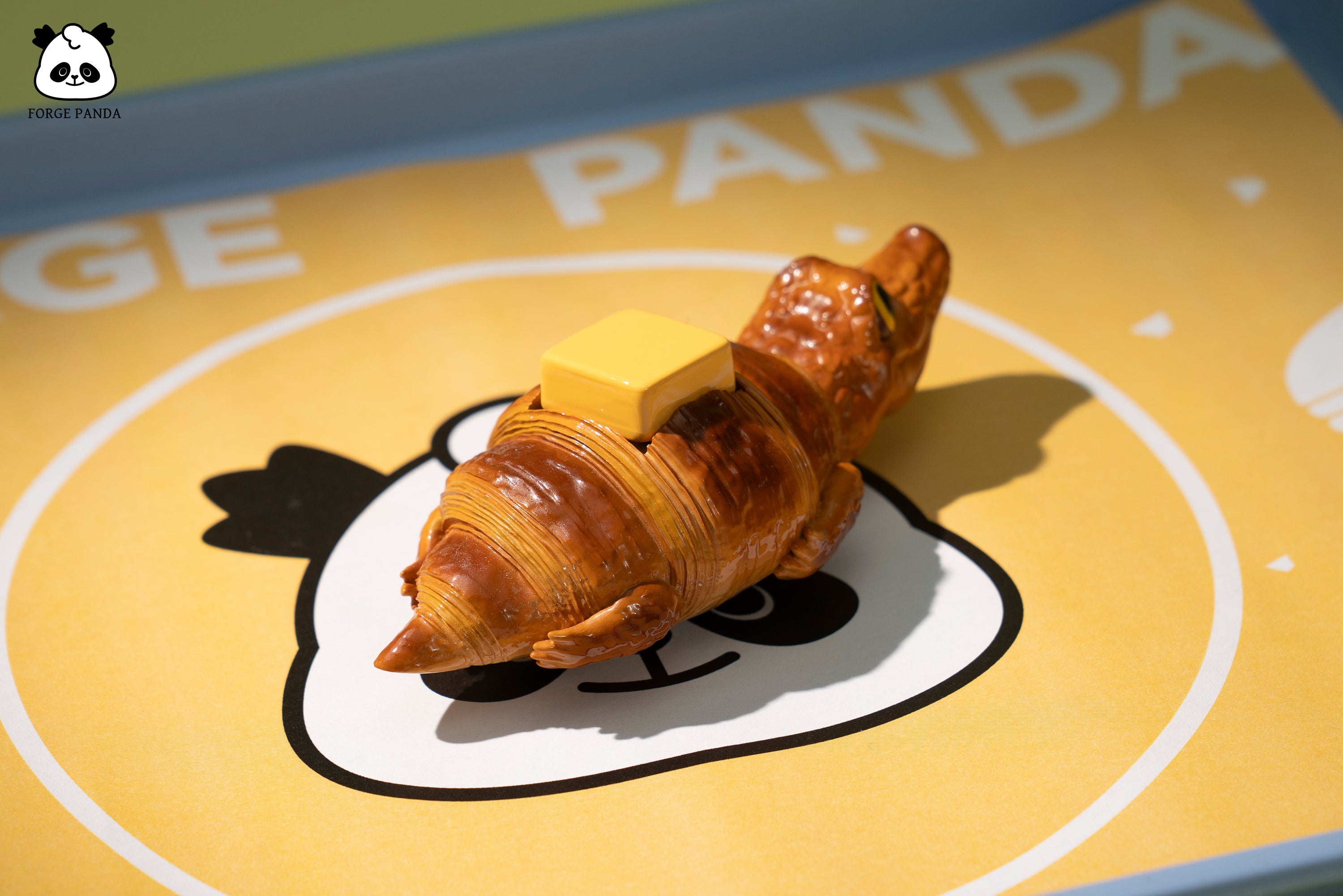 Croissant Croco (Fidget Toy)
