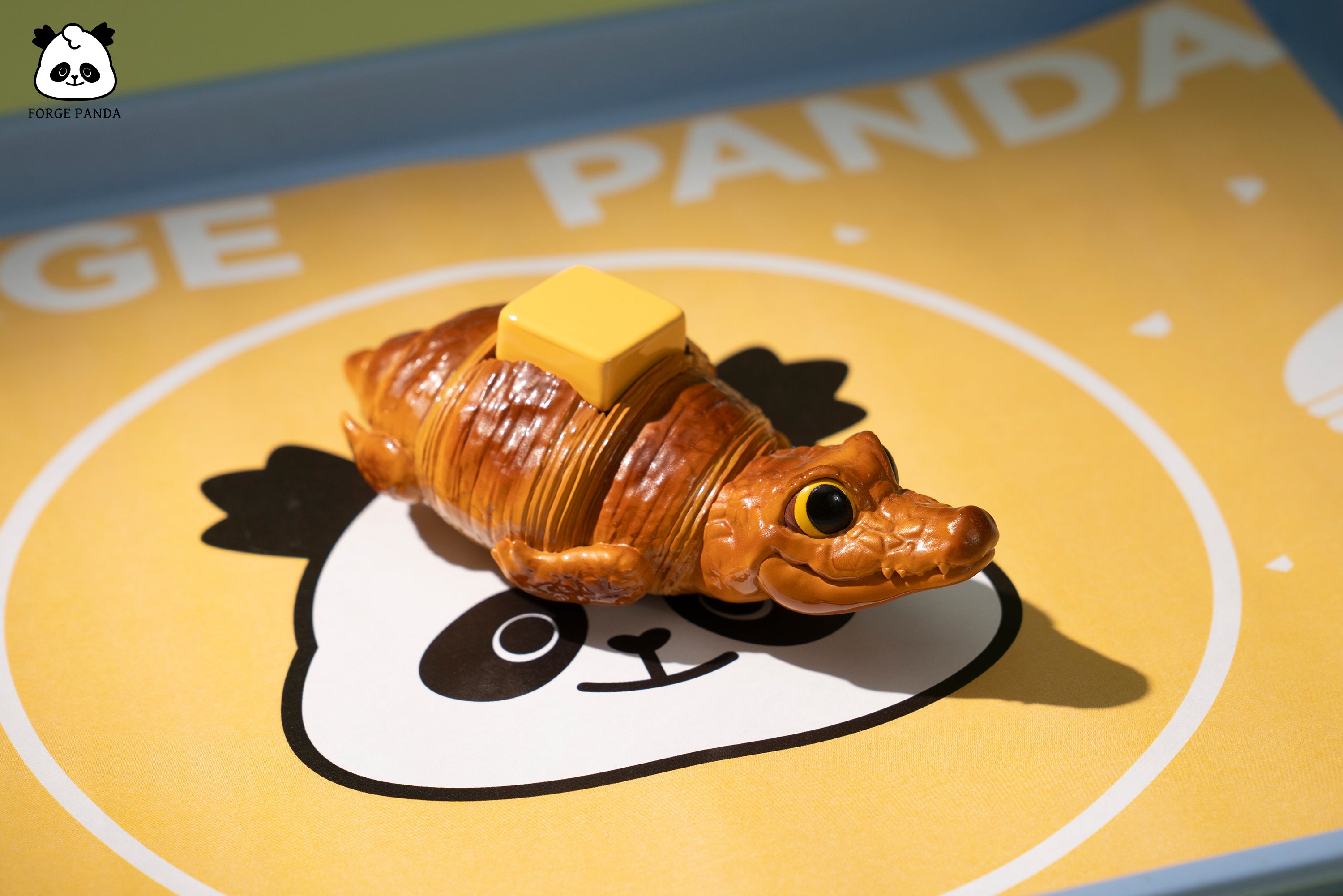 Croissant Croco (Fidget Toy)
